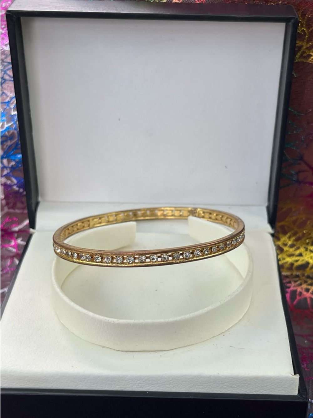 1 bracelet